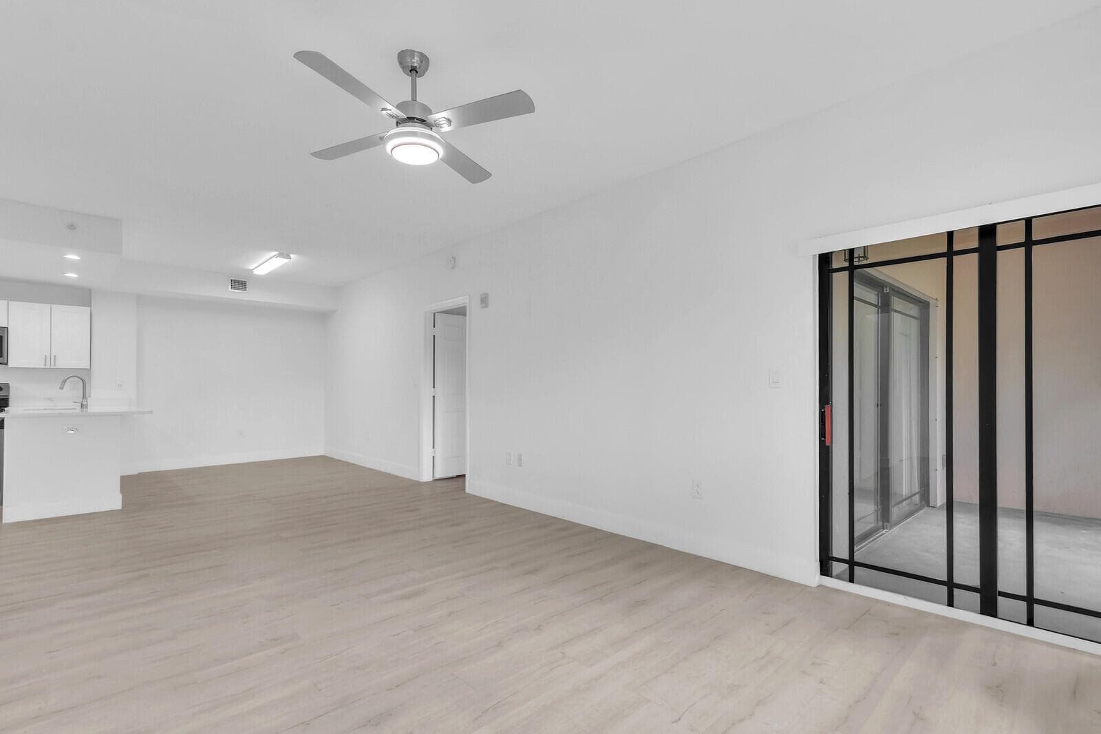 2916 TUSCANY Court # 302, Palm Beach Gardens FL 33410