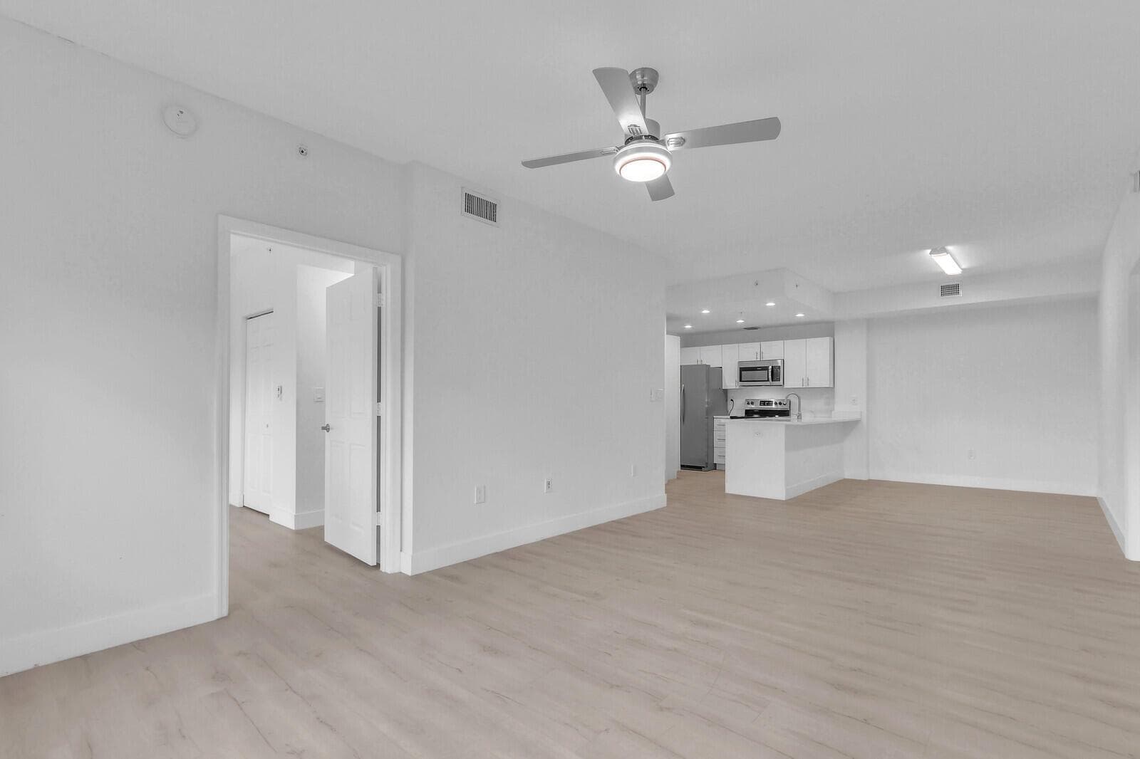 2916 TUSCANY Court # 302, Palm Beach Gardens FL 33410