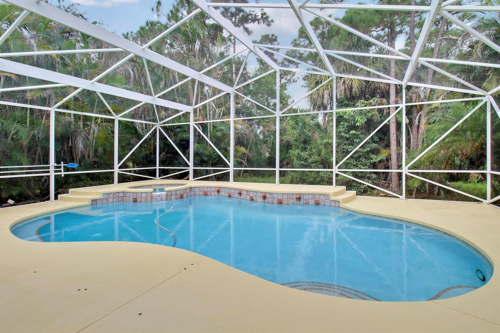 6815 SE Twin Oaks Circle, Stuart FL 34997