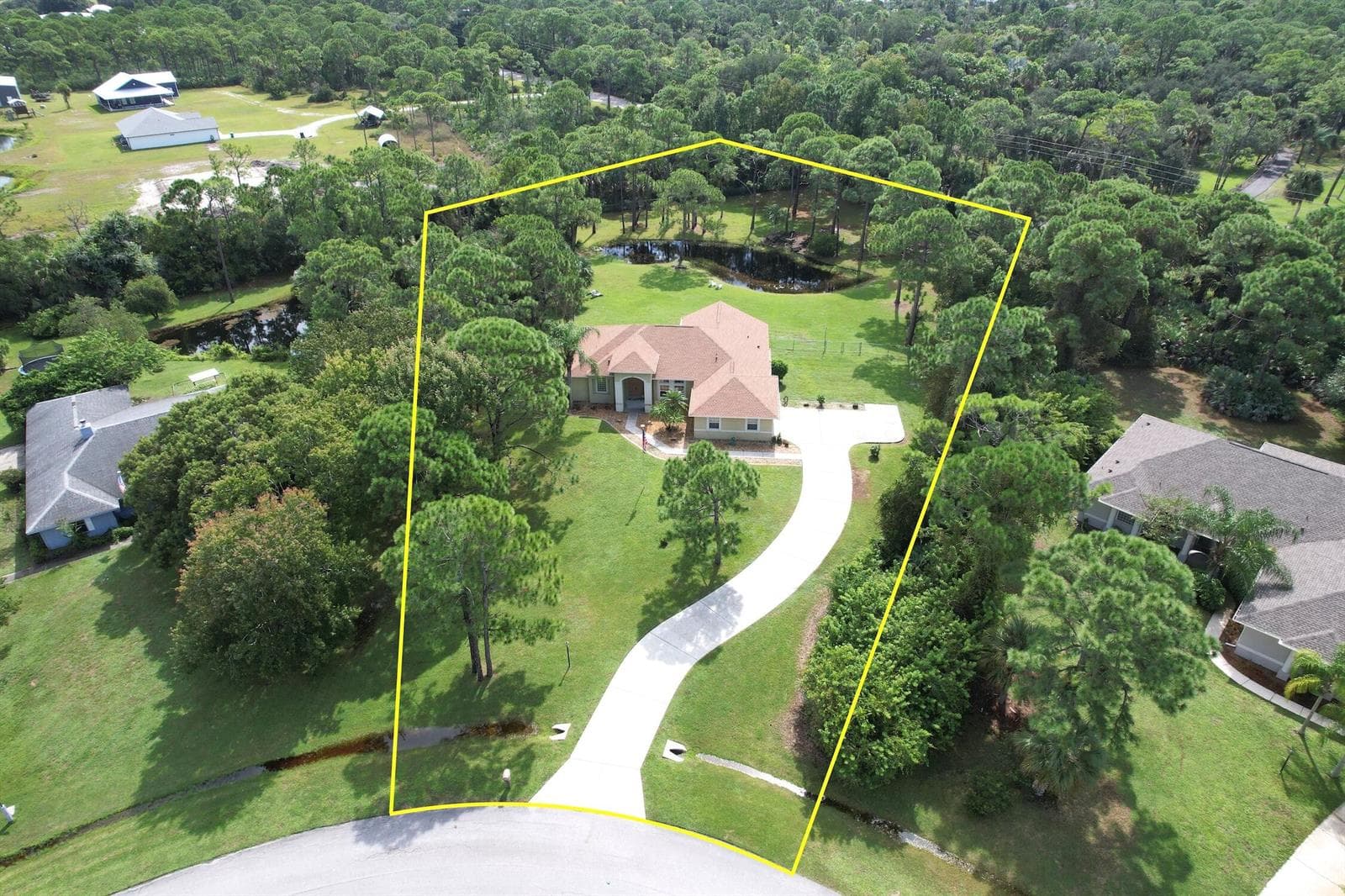 4572 Hunters Run Circle, Grant Valkaria FL 32949