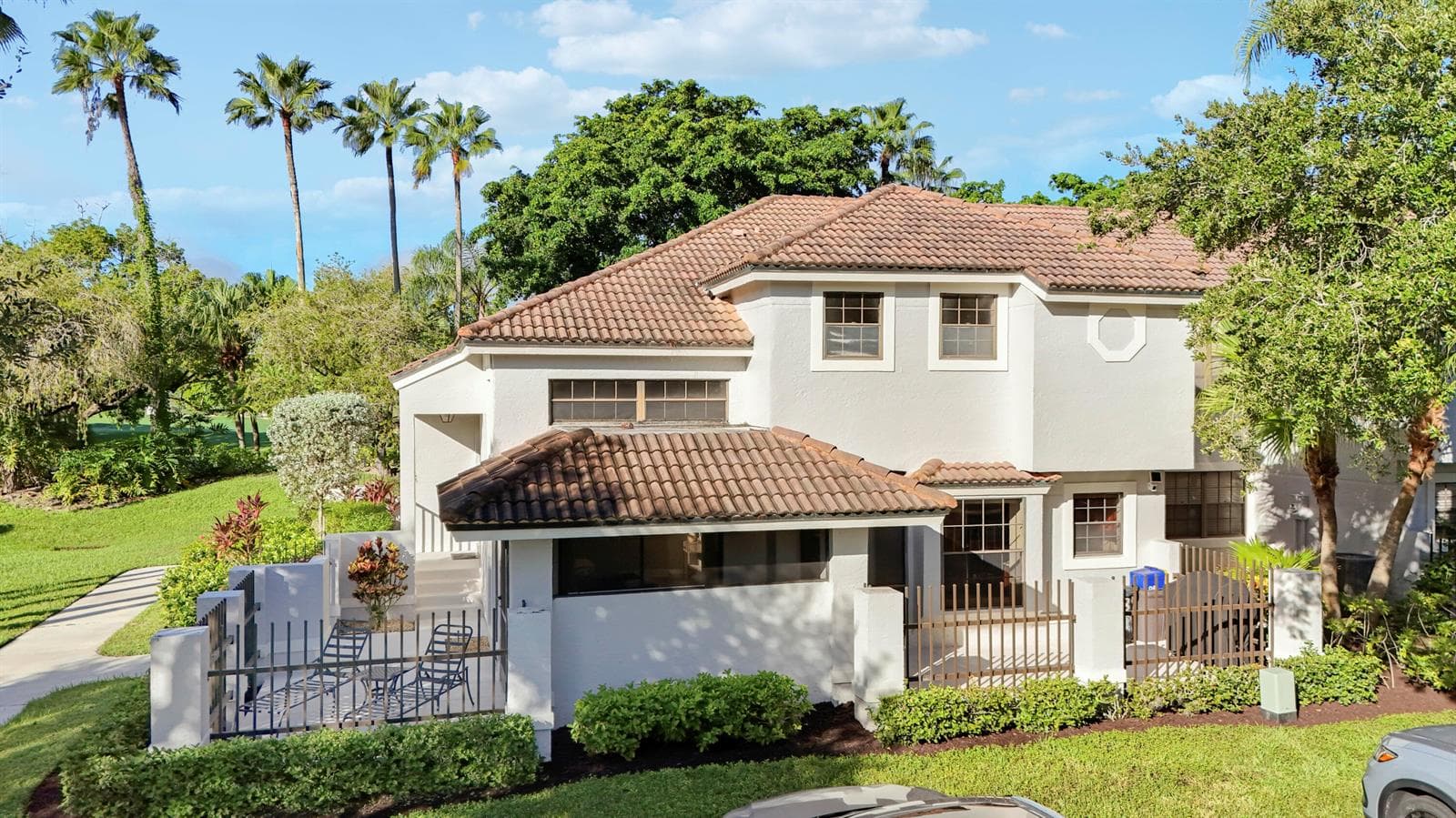 587 Prestwick Circle # 2, Palm Beach Gardens FL 33418