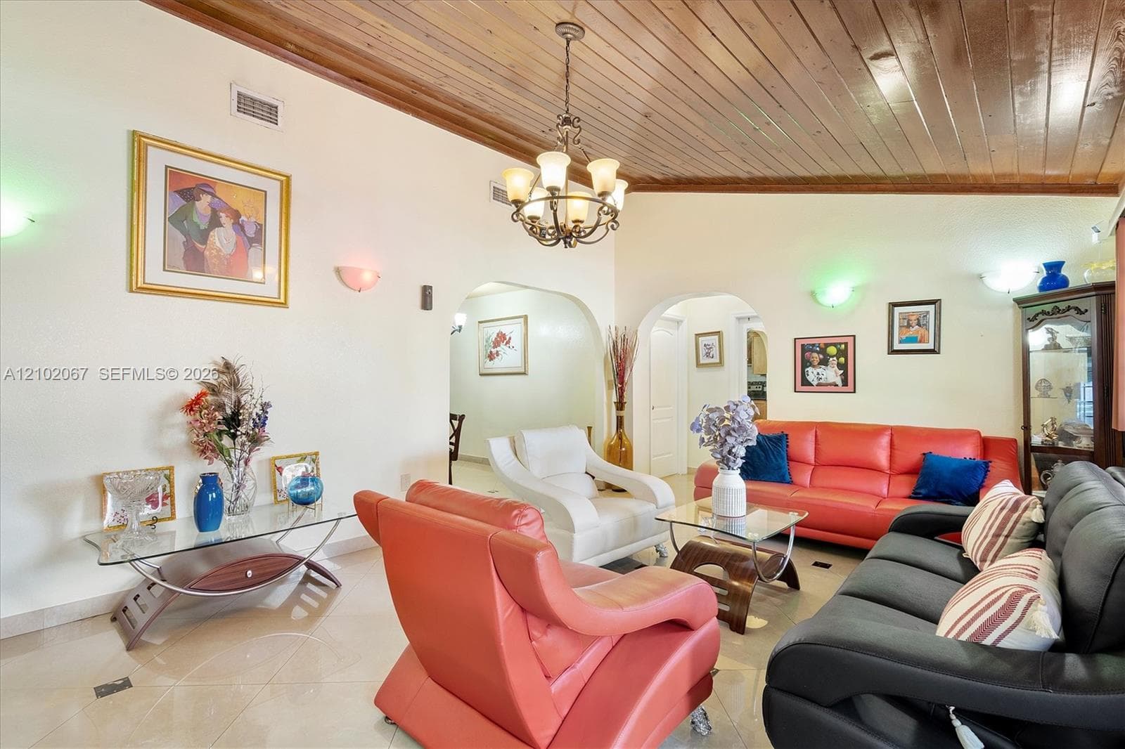 348 NE 118th St, Miami FL 33161