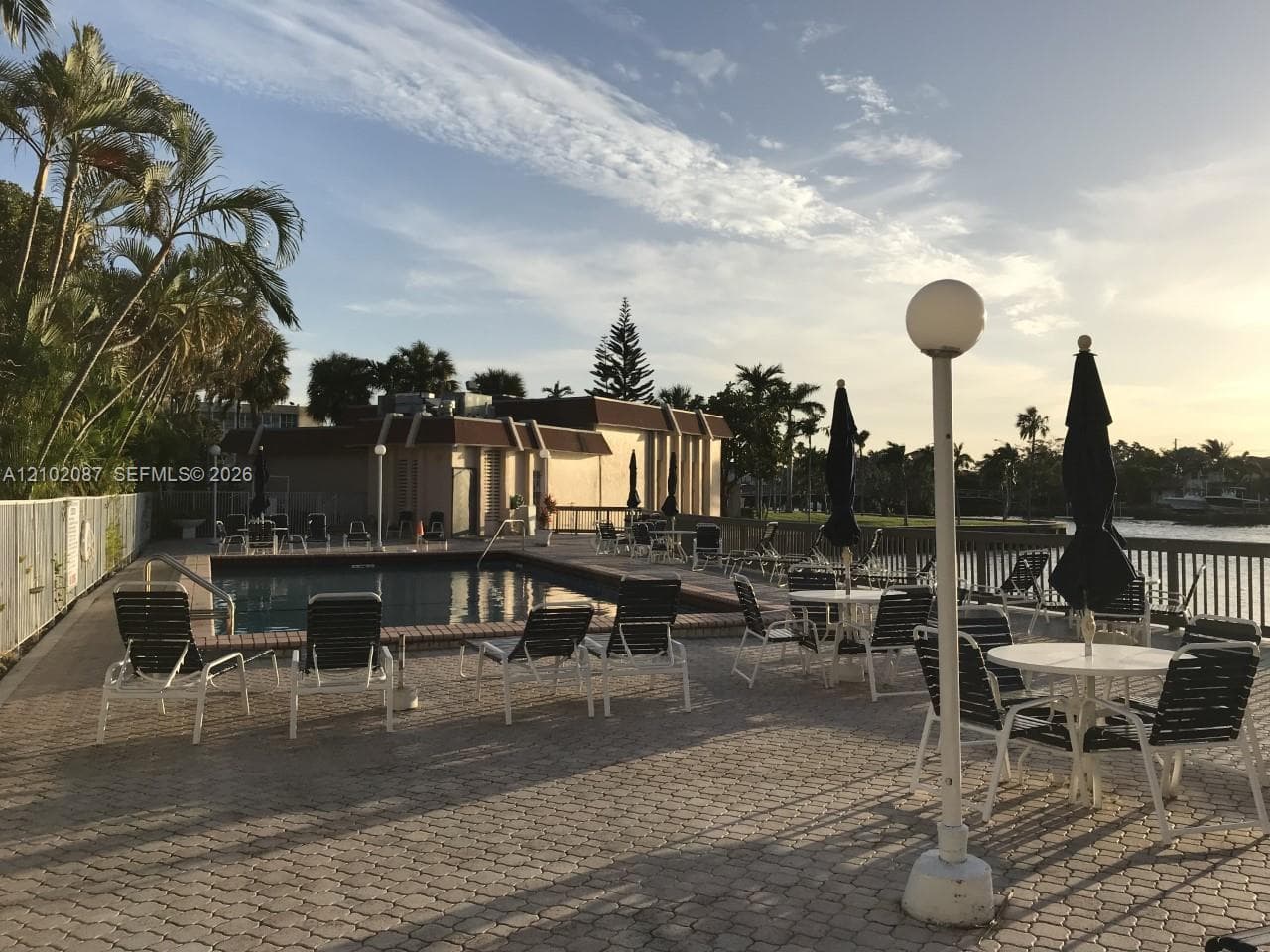 2101 Atlantic Shores Blvd # 504, Hallandale Beach FL 33009