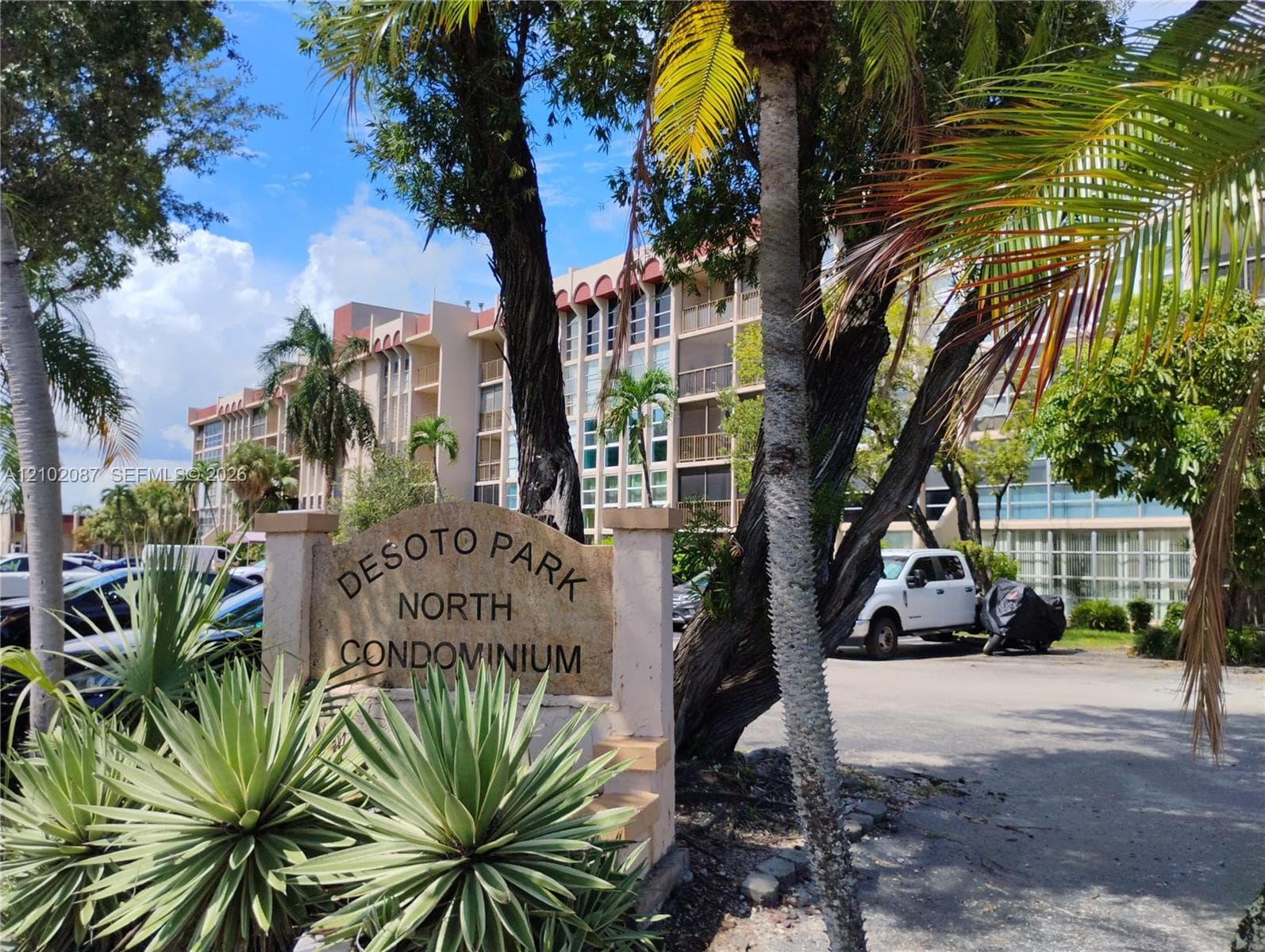2101 Atlantic Shores Blvd # 504, Hallandale Beach FL 33009