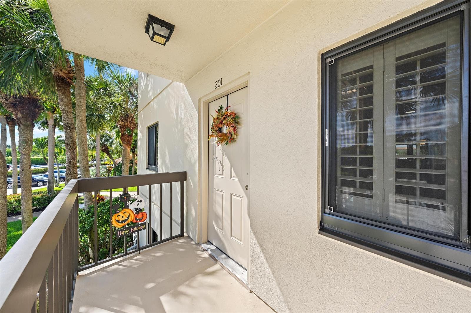 601 SEAFARER Circle # 201, Jupiter FL 33477