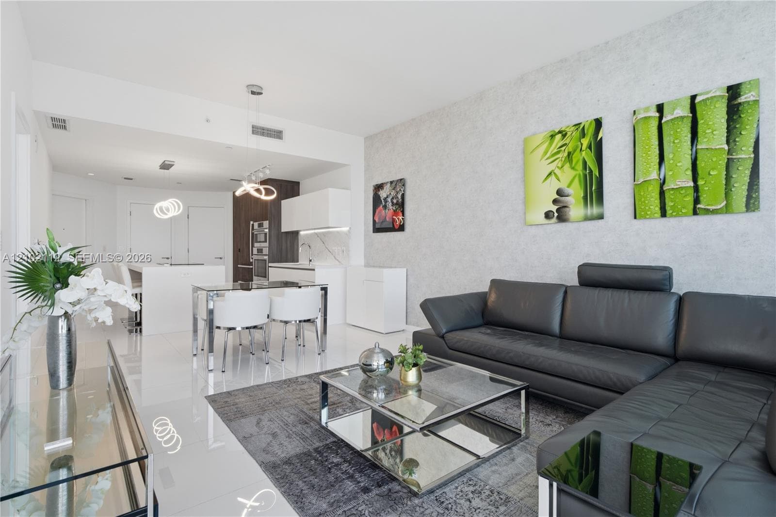 851 NE 1st Ave # 3906, Miami FL 33132