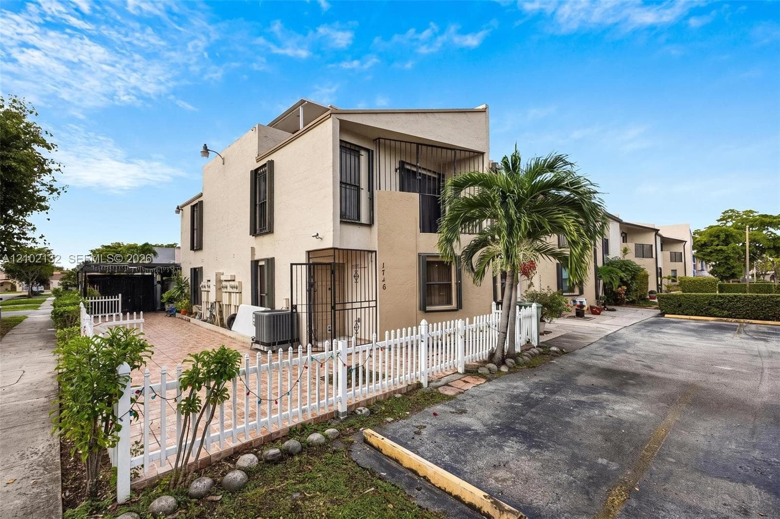 1746 W 58th St # 1746, Hialeah FL 33012