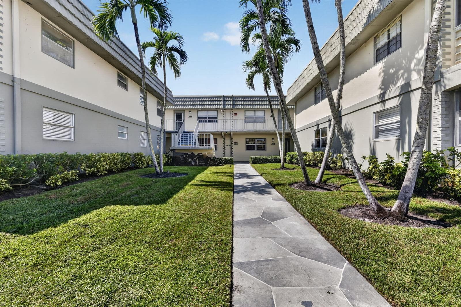 542 Monaco Way, Delray Beach FL 33446