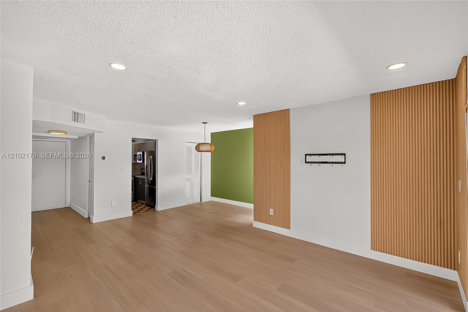 525 Coral Way # 403, Coral Gables FL 33134