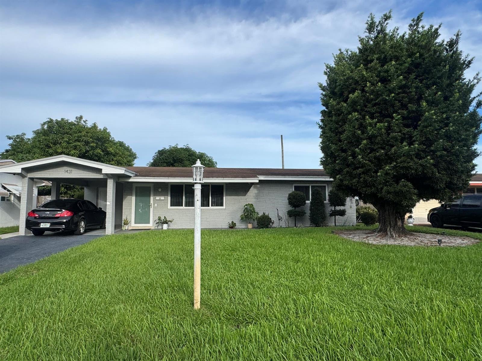 1431 NW 79TH Way, Pembroke Pines FL 33024
