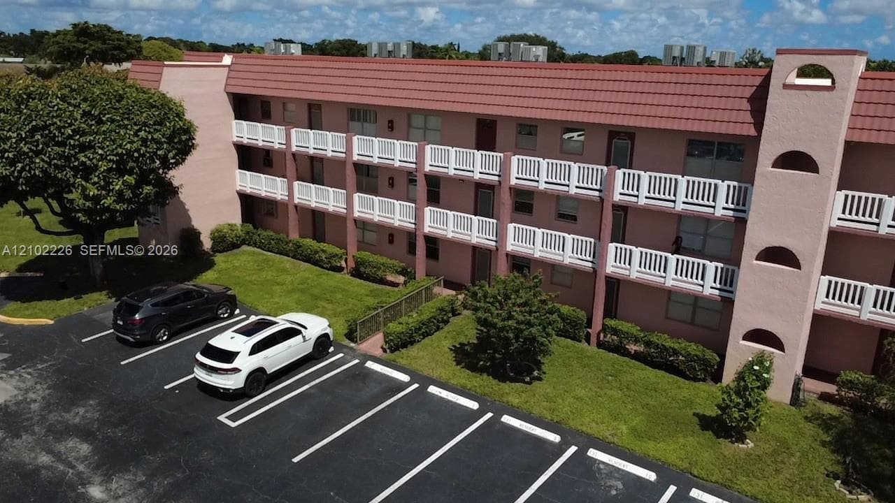 9641 Sunrise Lakes Blvd # 203, Sunrise FL 33322