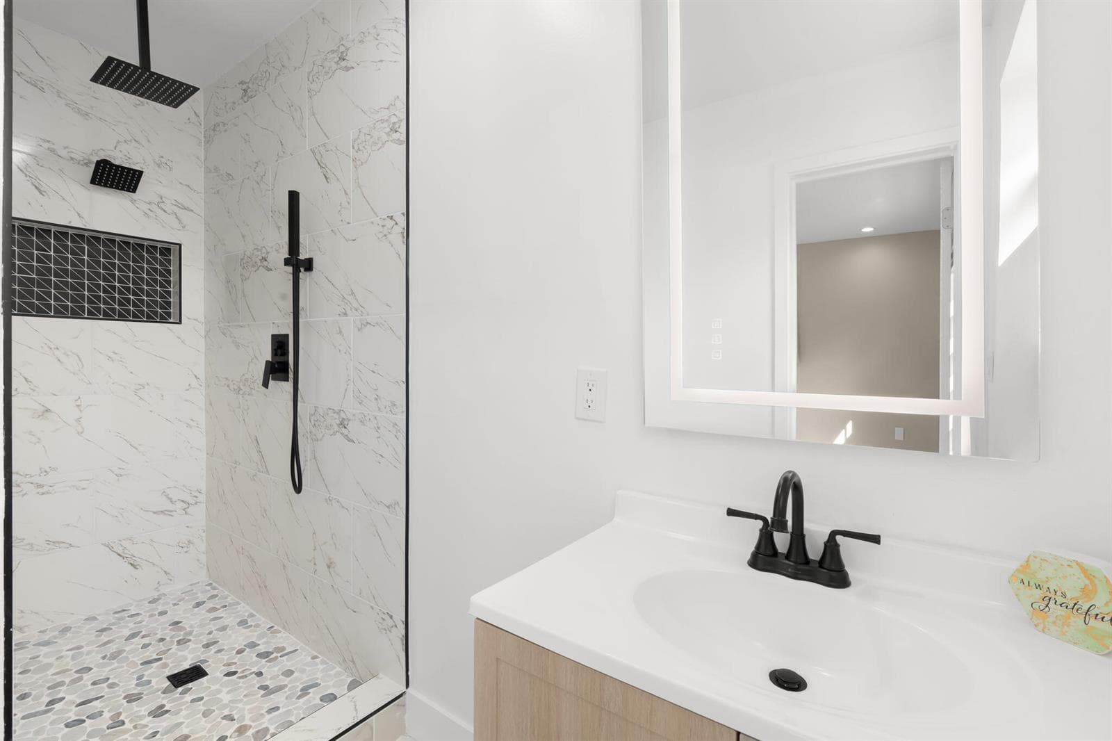 3921 NW 35th Terrace, Lauderdale Lakes FL 33309