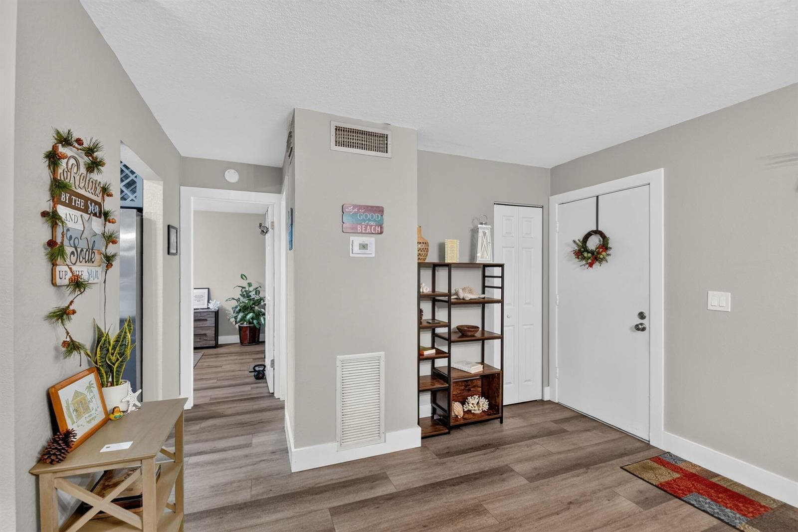 500 DAVIS Road # 25, Palm Springs FL 33461