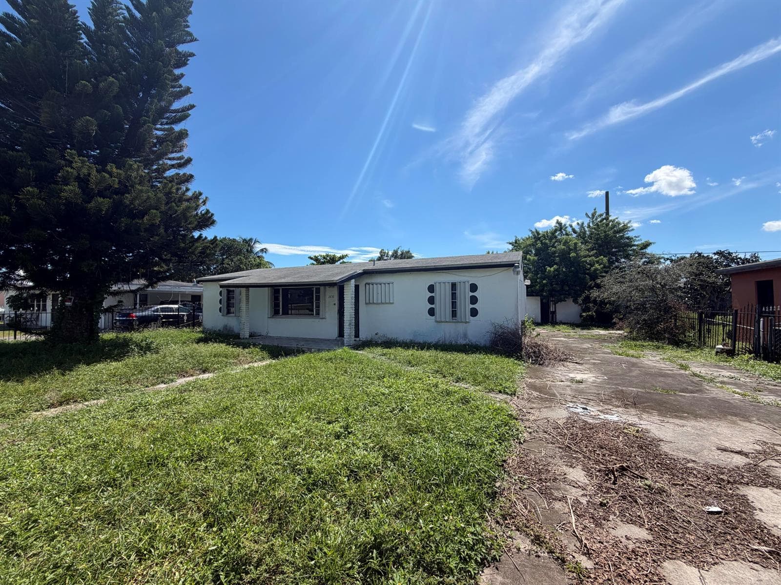 2850 NW 160TH Street, Miami Gardens FL 33054