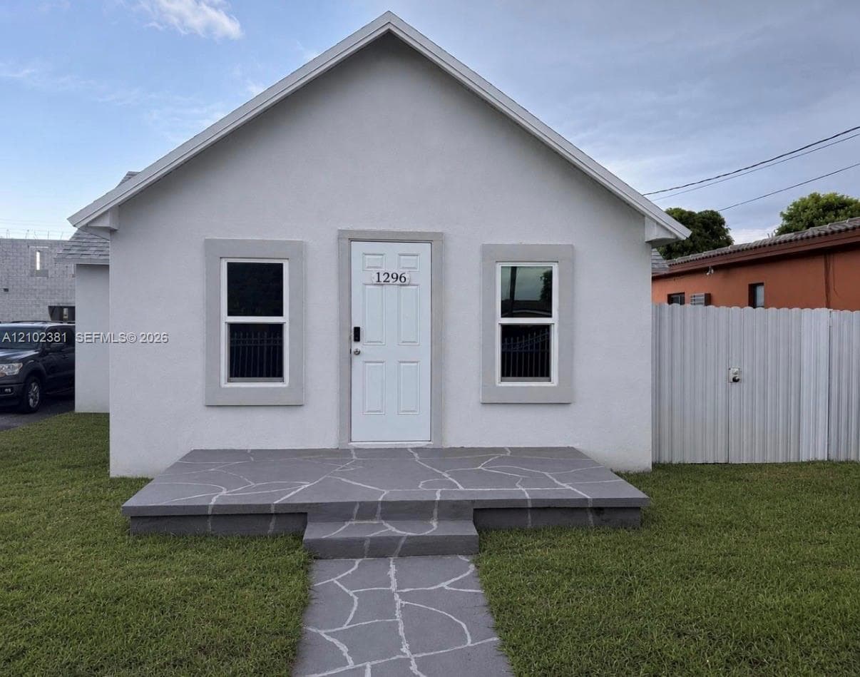 1296 NW 72nd St, Miami FL 33147