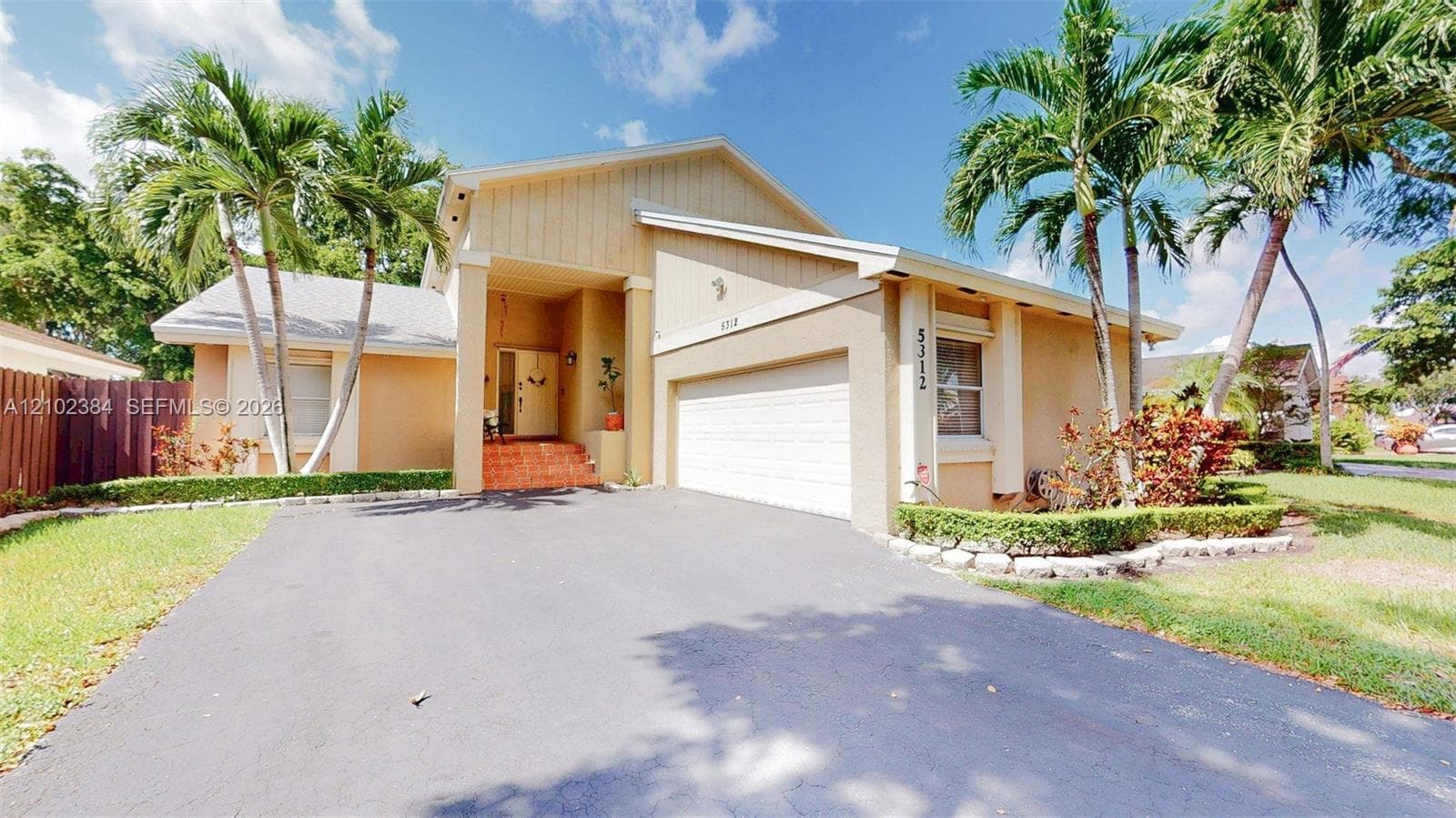 5312 SW 151st Pl, Miami FL 33185