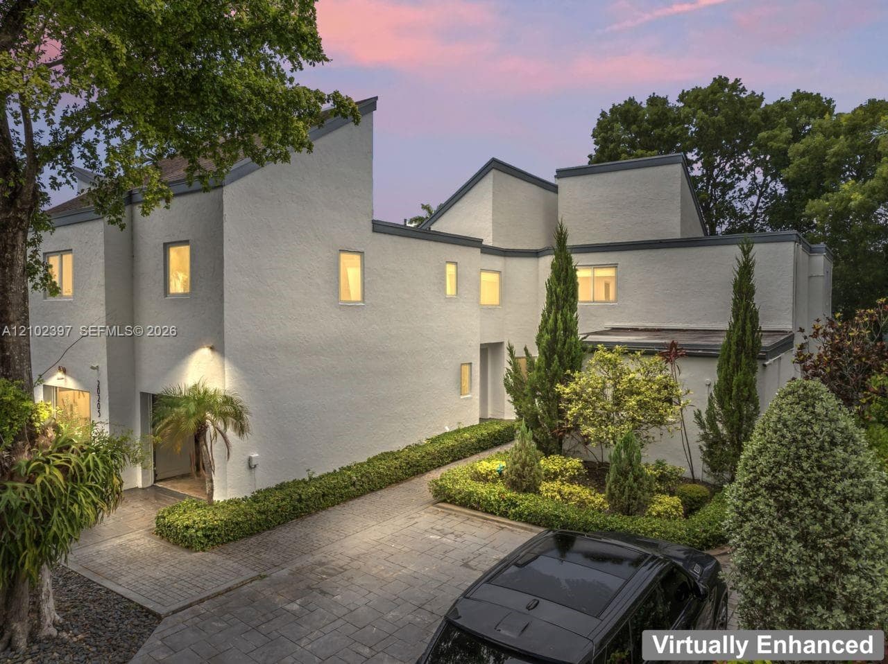20205 W Oak Haven Cir, Miami FL 33179
