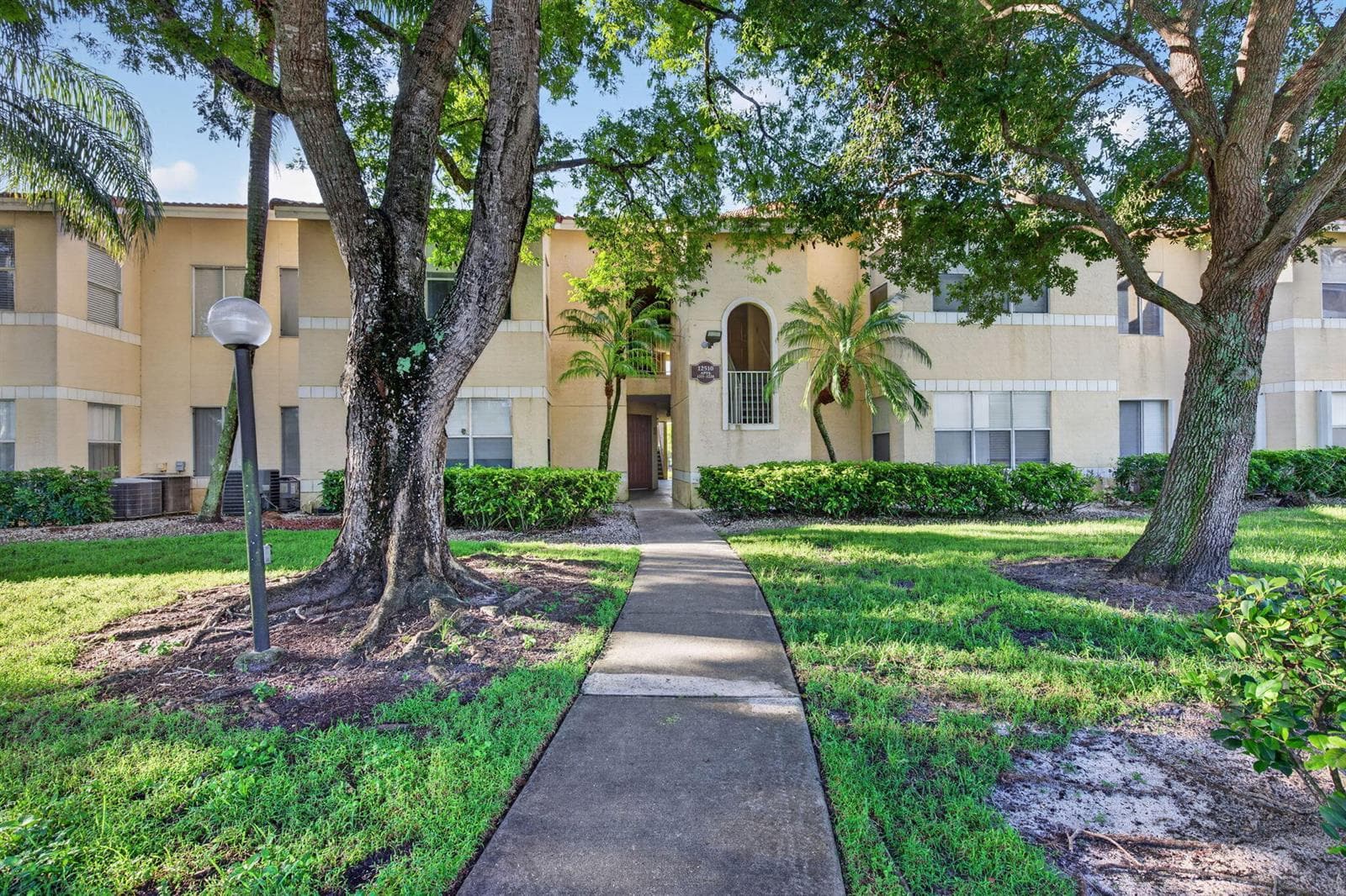 12510 Vista Isles Drive # 1212, Sunrise FL 33325
