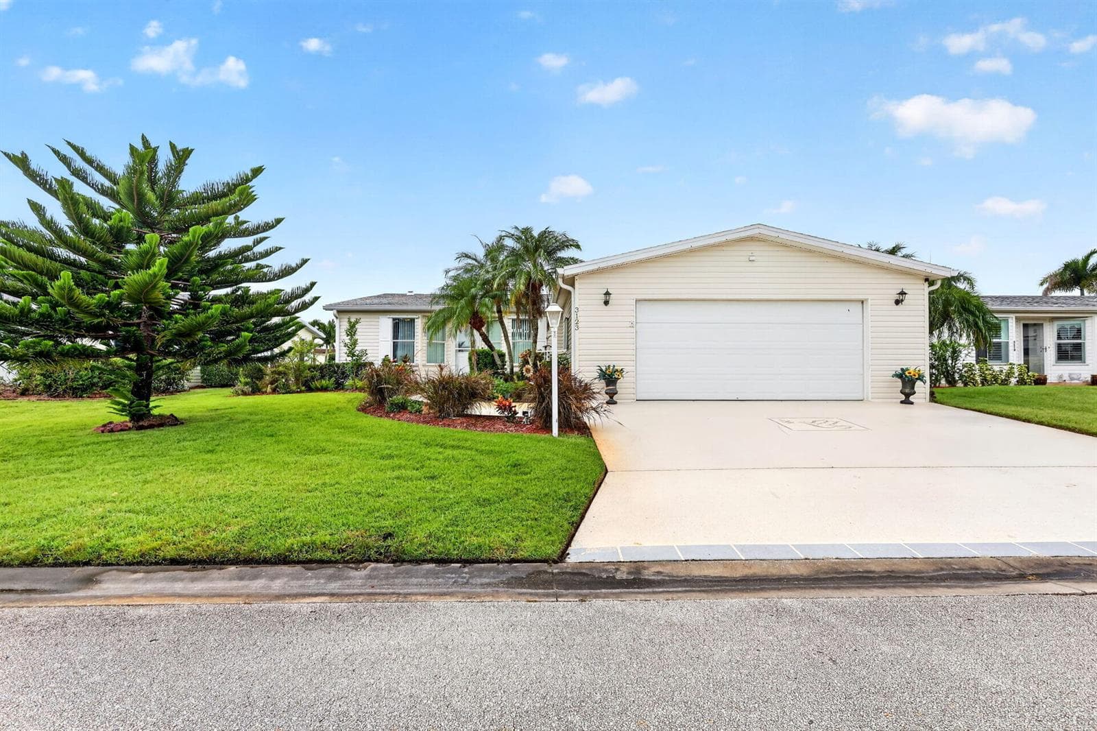 3123 SCARLET TANGER Court, Port St. Lucie FL 34952