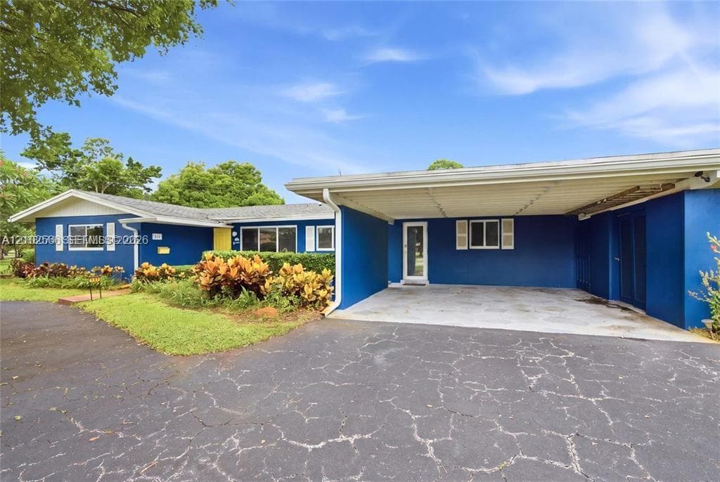 341 SW 54th Ave, Plantation FL 33317