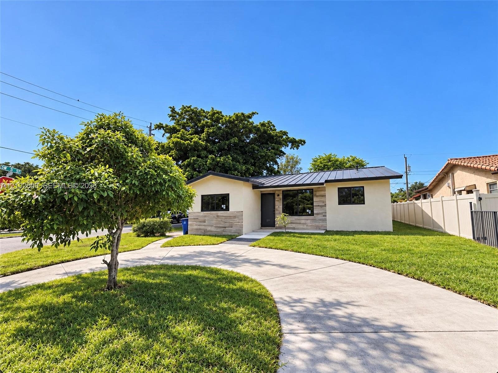 424 3rd, Hallandale Beach FL 33009