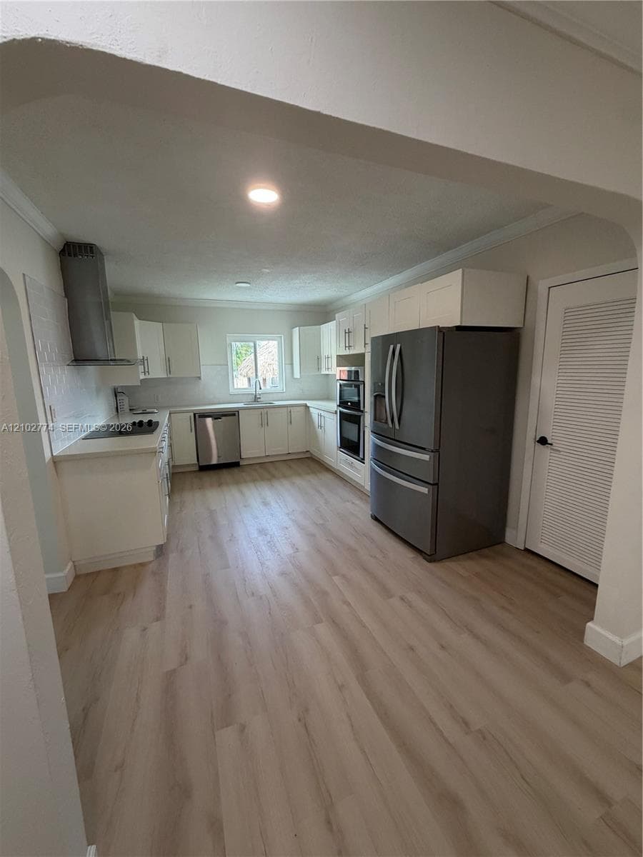 4335 SW 10th St, Miami FL 33134