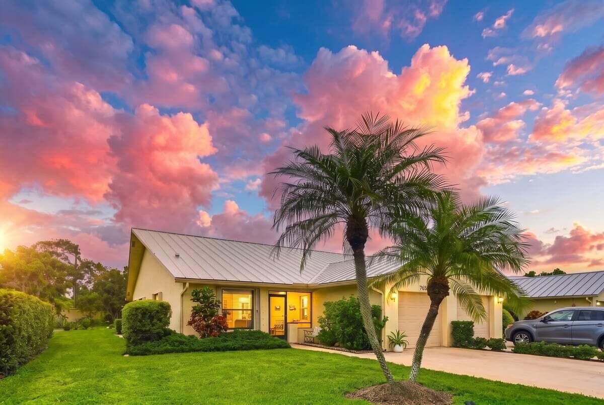 7655 SE SUGAR SAND Circle, Hobe Sound FL 33455