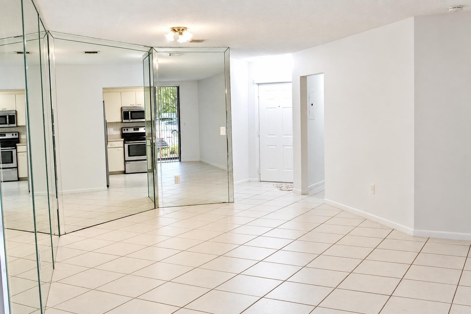 4450 NW 30TH Street # 111, Coconut Creek FL 33066