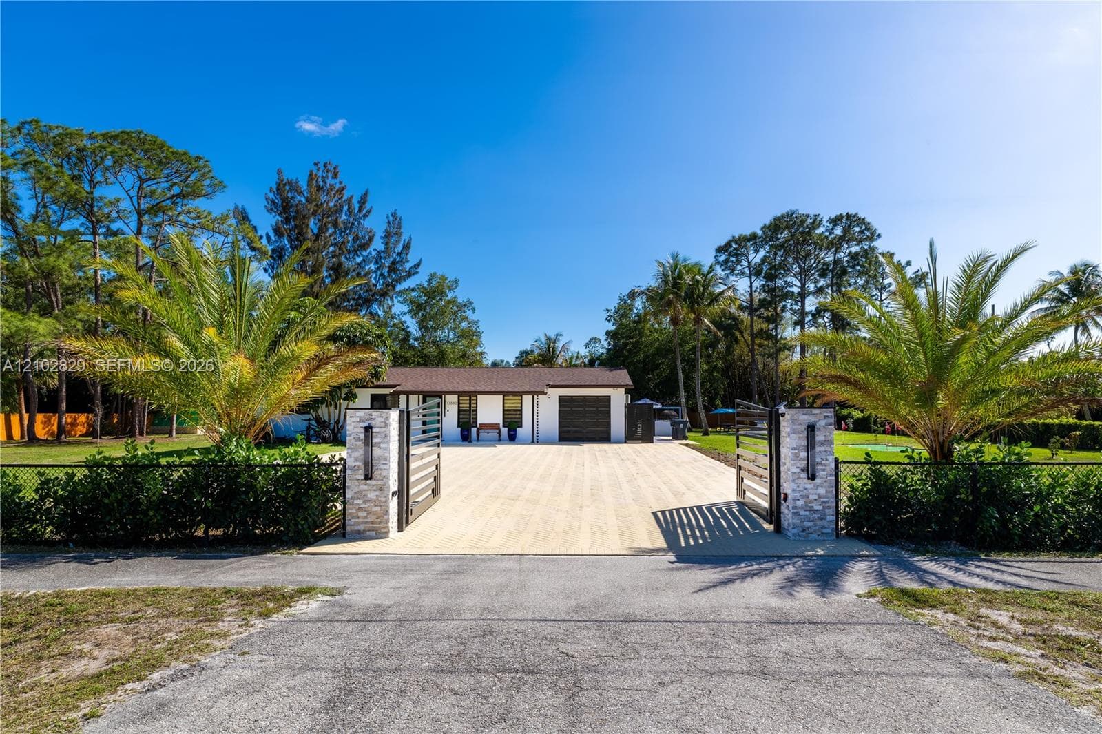 13880 Persimmon Blvd, Royal Palm Beach FL 33411