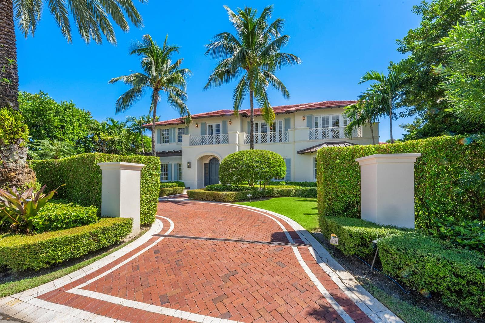 13 Via Vizcaya, Palm Beach FL 33480