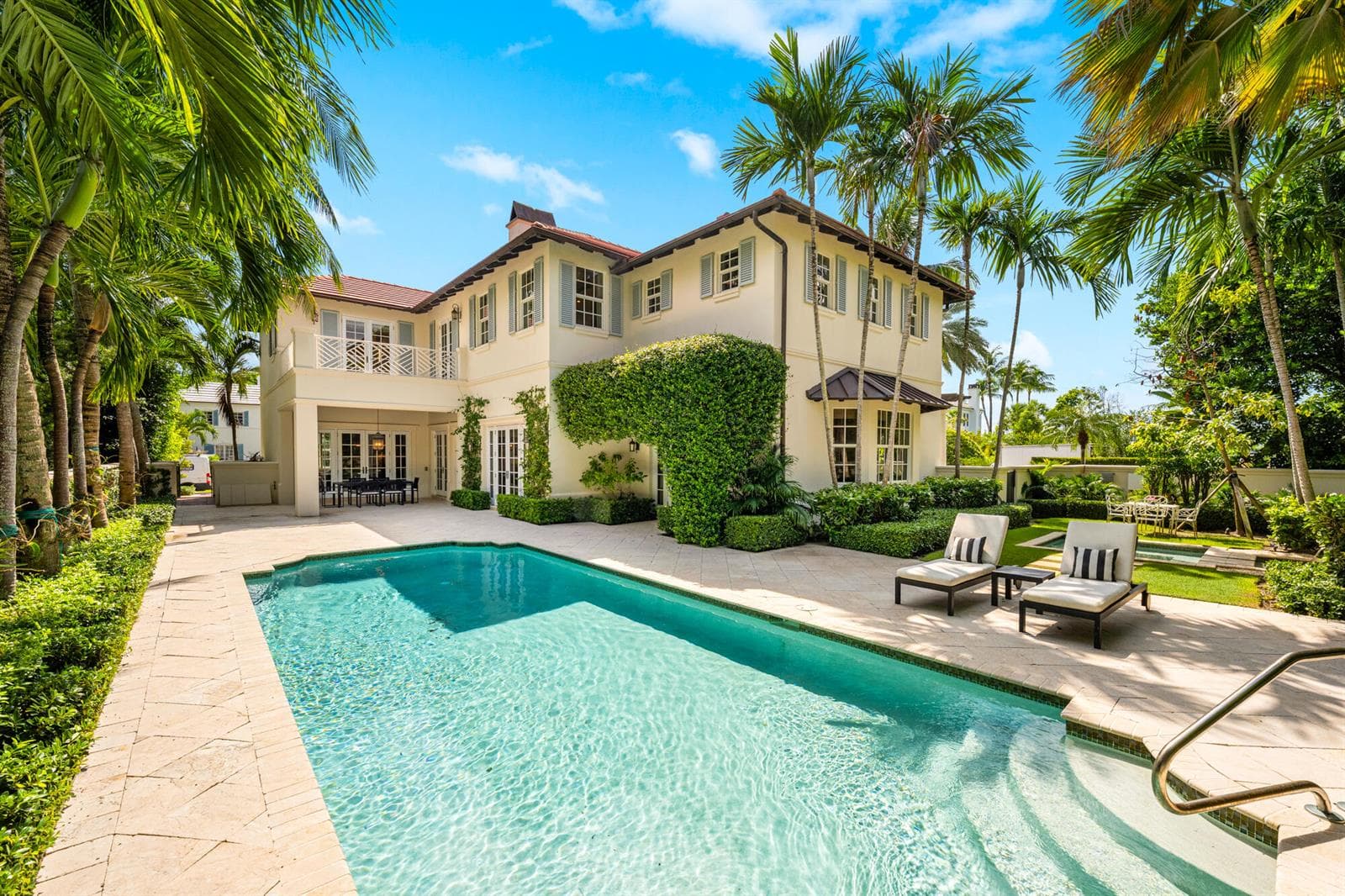 13 Via Vizcaya, Palm Beach FL 33480