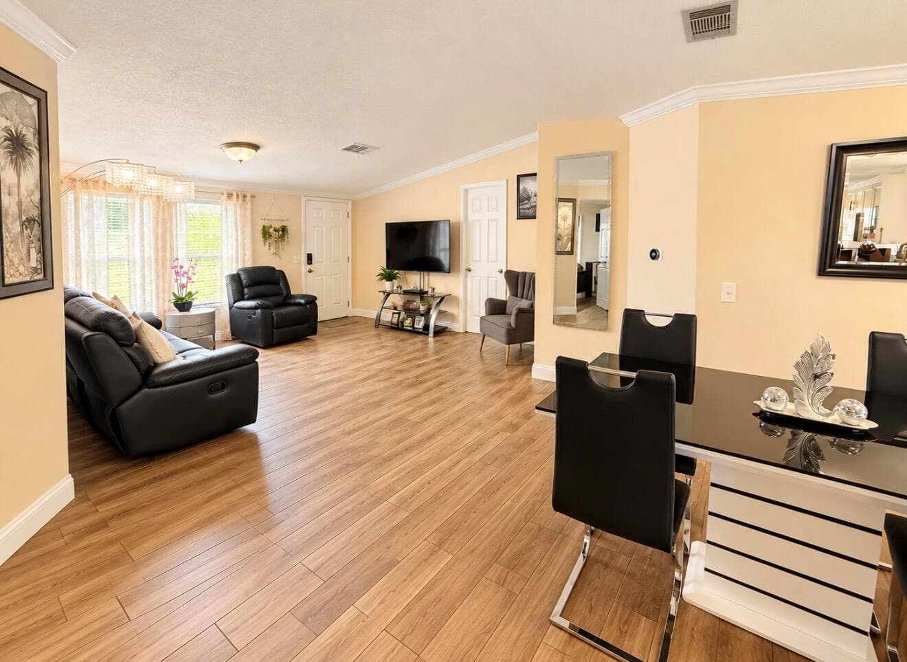 76 Plantation Boulevard, Lake Worth FL 33467
