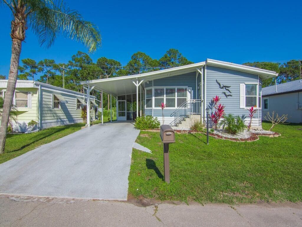 22 Mediterranean Boulevard E, Port St. Lucie FL 34952