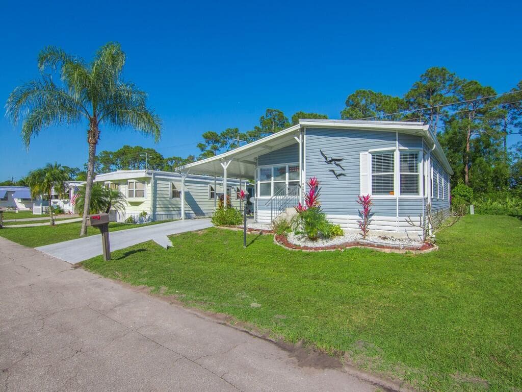 22 Mediterranean Boulevard E, Port St. Lucie FL 34952