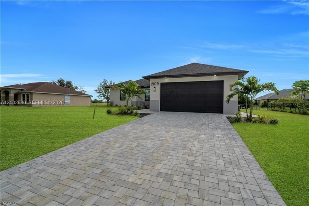 1909 NE 19th PL, Cape Coral FL 33909