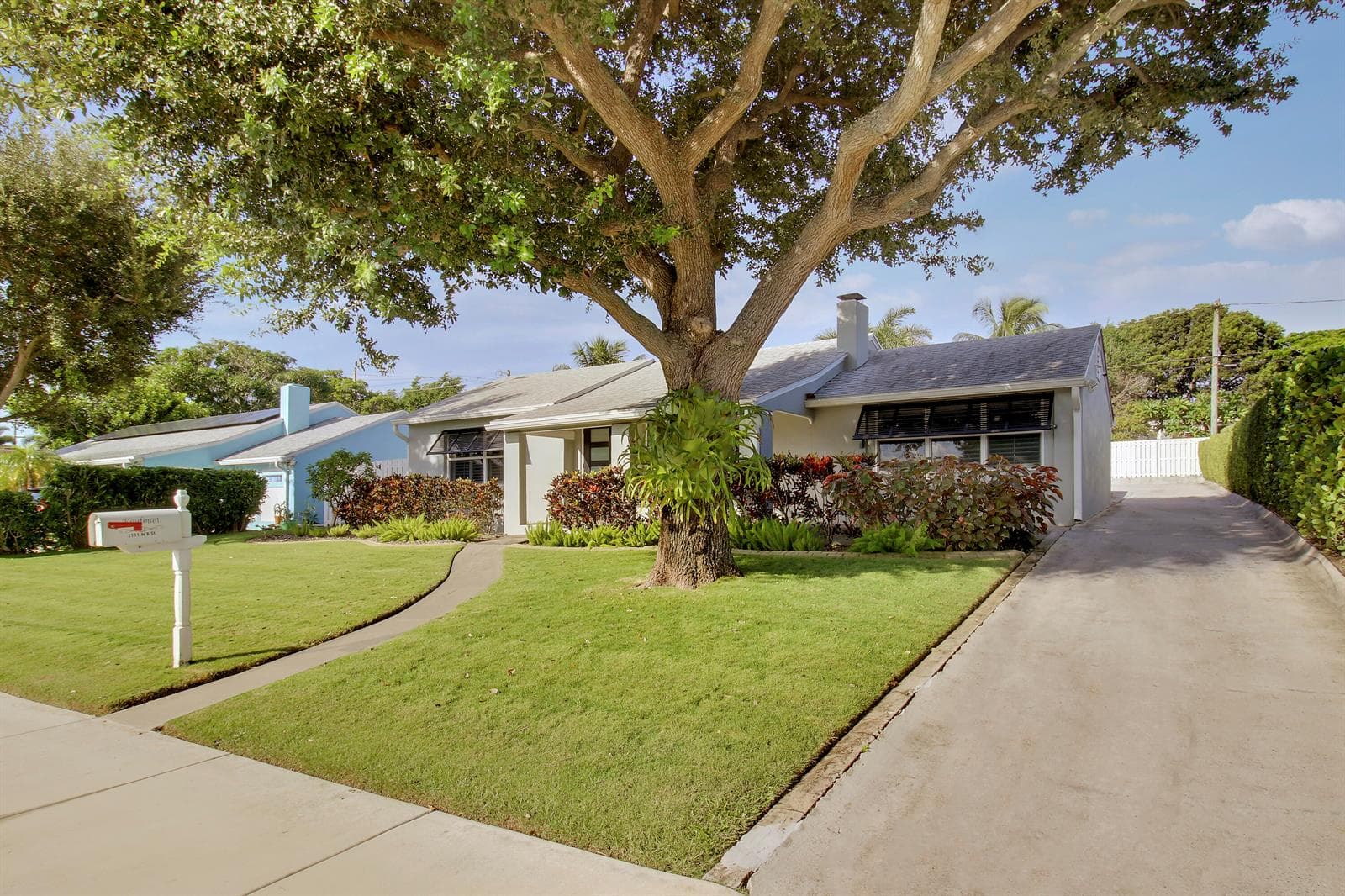 1111 N B Street, FL 33460