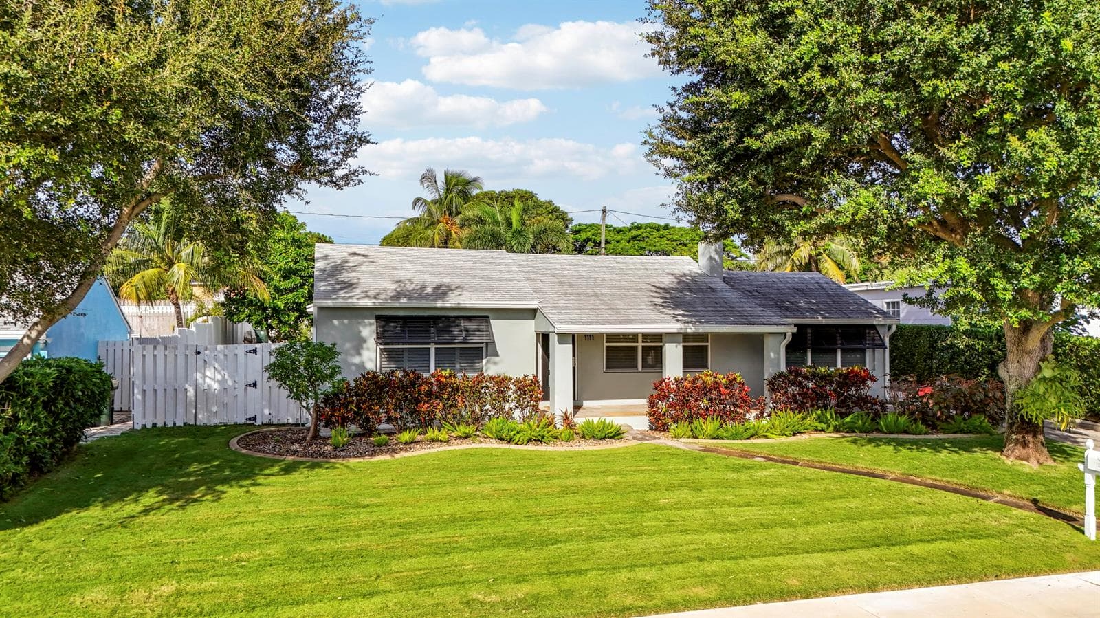 1111 N B Street, FL 33460