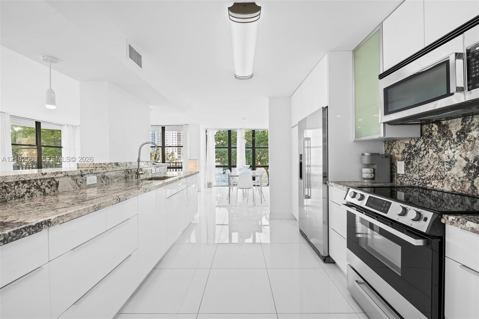 800 Parkview Dr # 221, Hallandale Beach FL 33009
