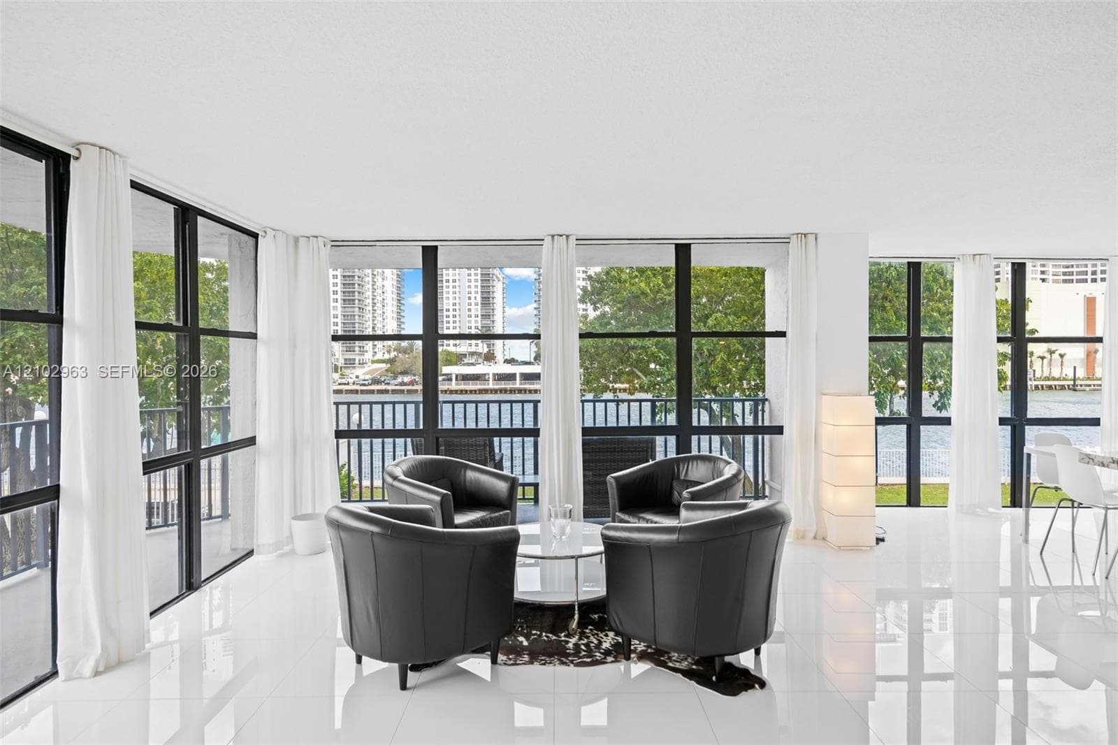 800 Parkview Dr # 221, Hallandale Beach FL 33009