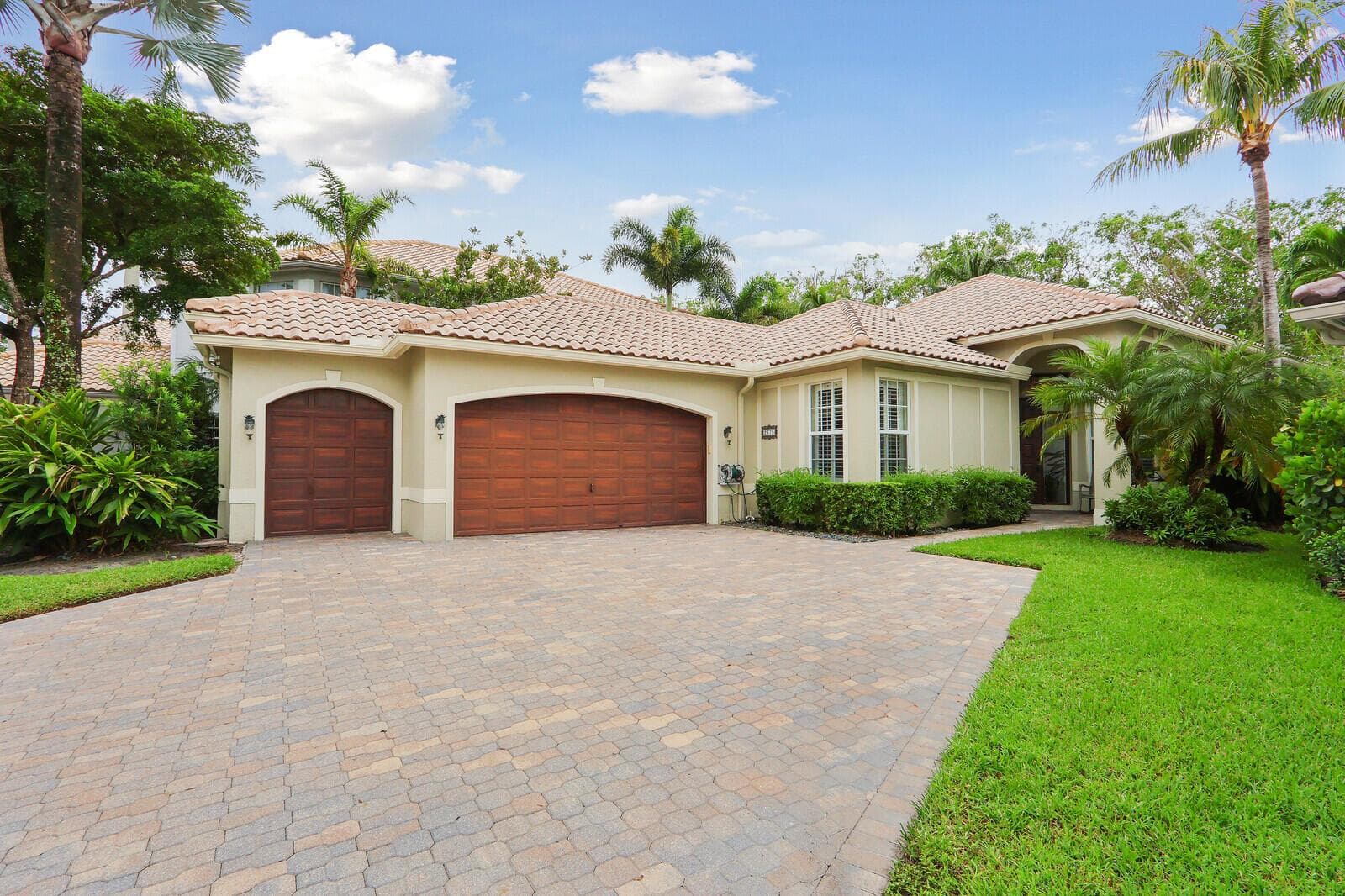 2675 PLAYERS Court, Wellington FL 33414