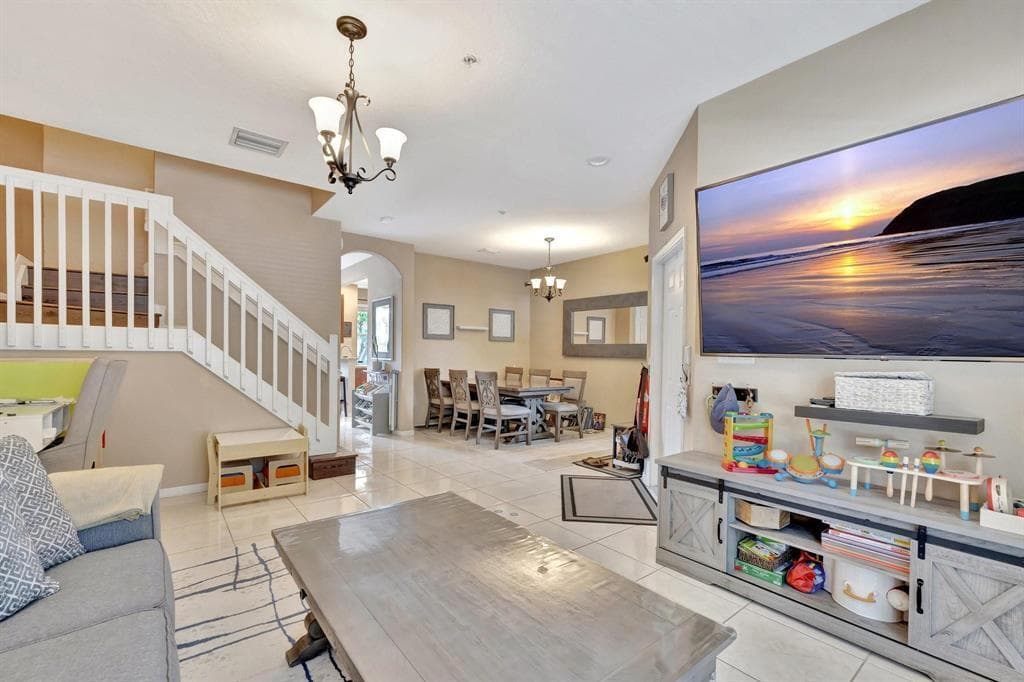 2851 W PROSPECT Road # 1209, Tamarac FL 33309