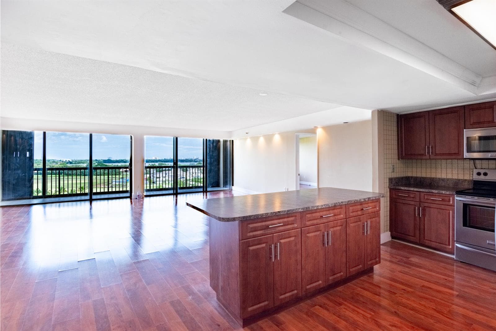 2480 PRESIDENTIAL Way # 903, West Palm Beach FL 33401