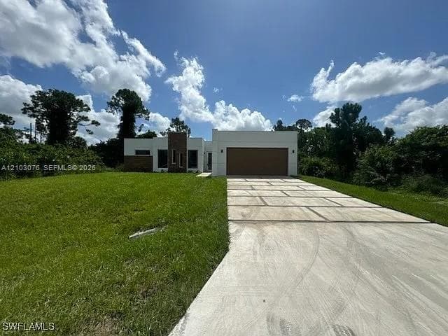 55 S Colin ave, Lehigh Acres FL 33976