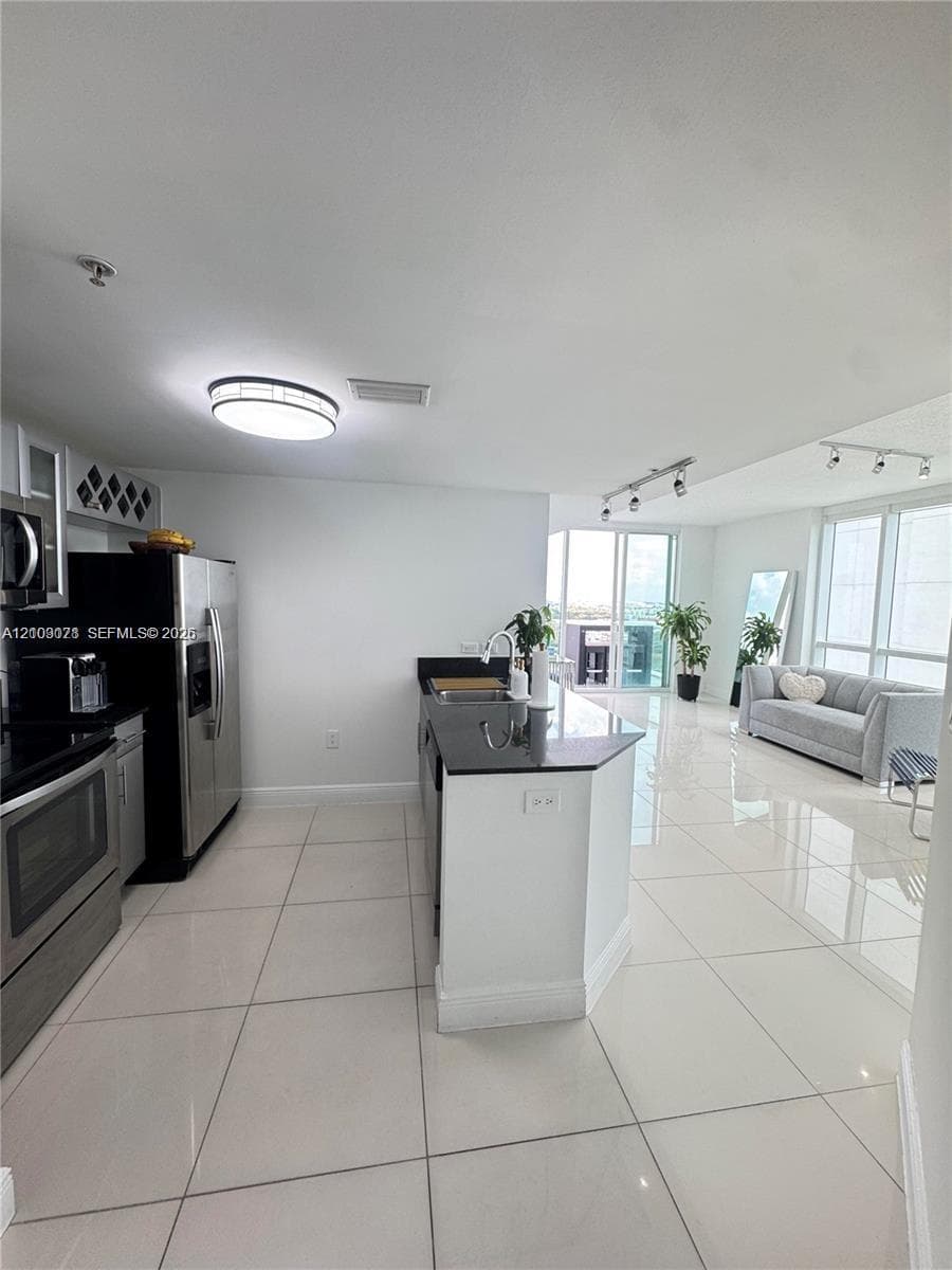 1871 NW S River Dr # 2005, Miami FL 33125