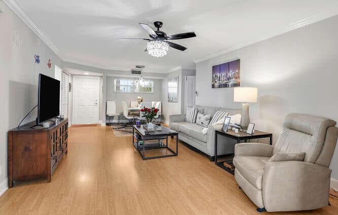 17 COLONIAL CLUB Drive # 205, Boynton Beach FL 33435
