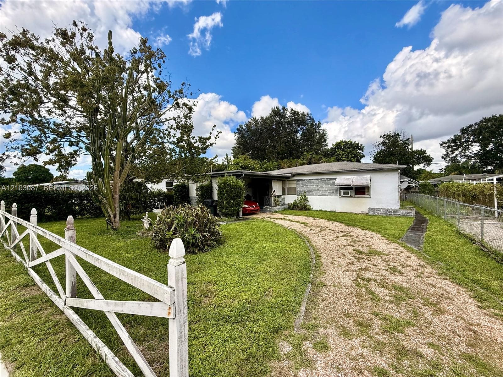 6409 Mayo St, Hollywood FL 33023