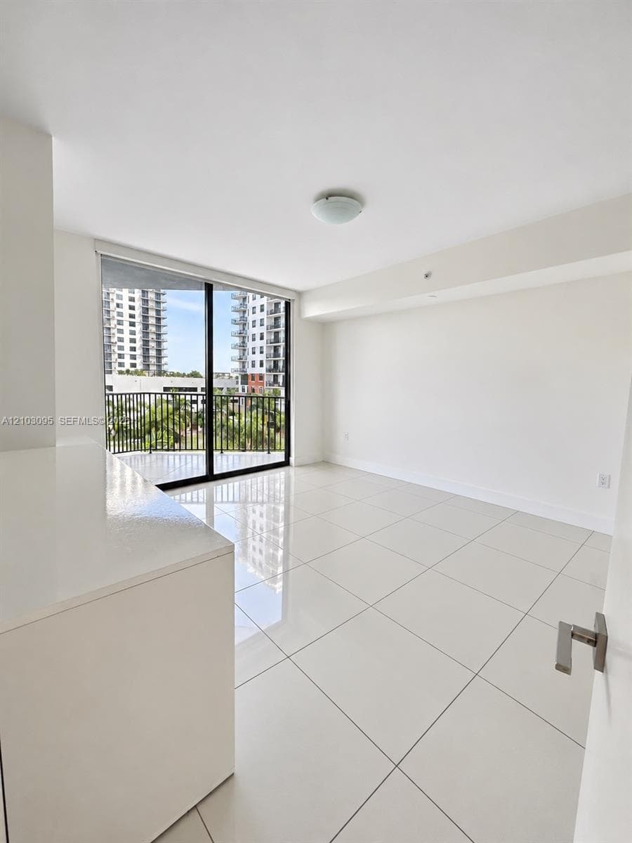5252 NW 85th Ave # 309, Doral FL 33166
