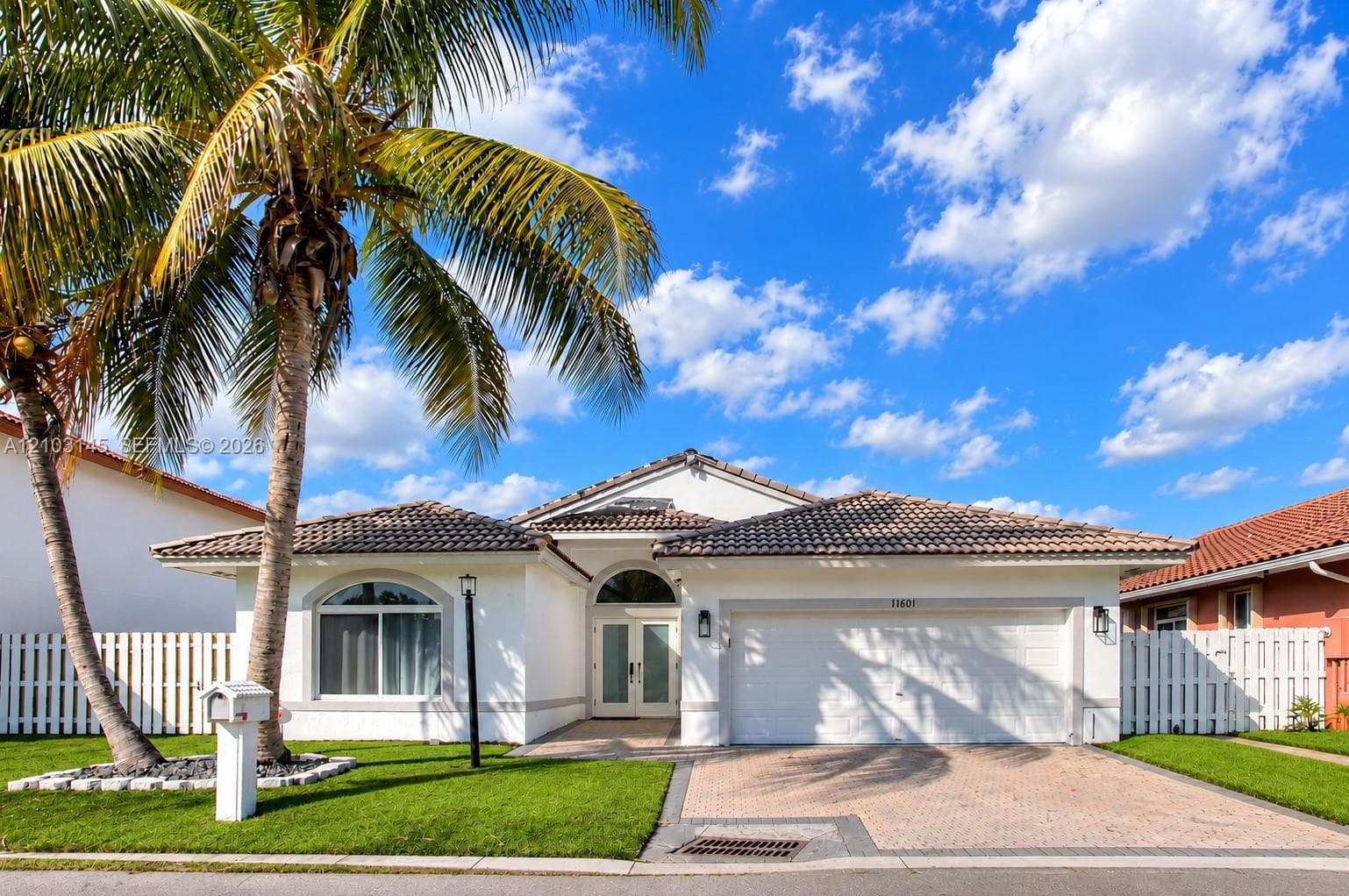 11611 SW 10th Ct, Pembroke Pines FL 33025