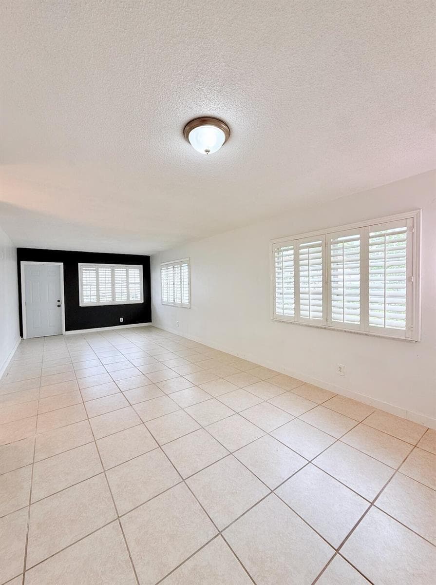 1280 NW 43rd Terrace # 107, Lauderhill FL 33313