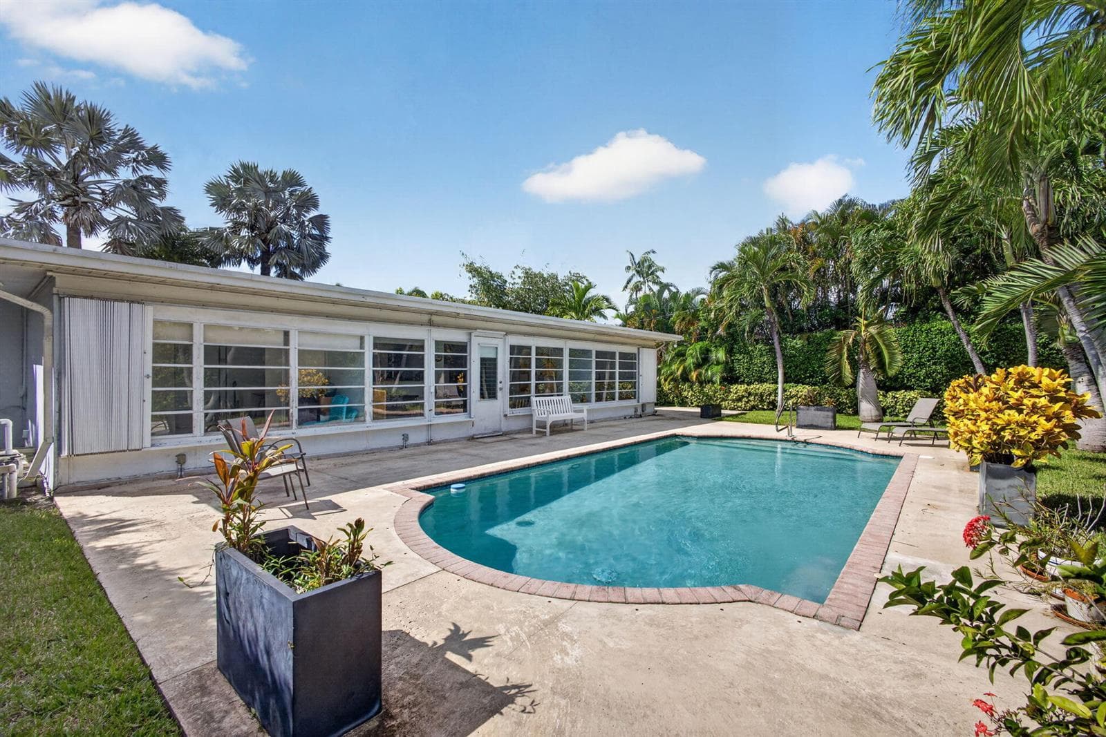 128 Vassar Drive, FL 33460